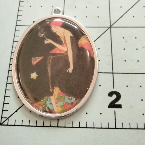 Art Deco Pendant Woman Flapper Silhouette Oval Cameo Cabochon - Picture 2 of 4